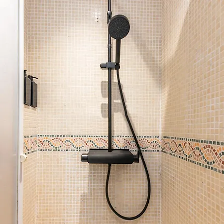 R&b Mila Apartman Barcelona